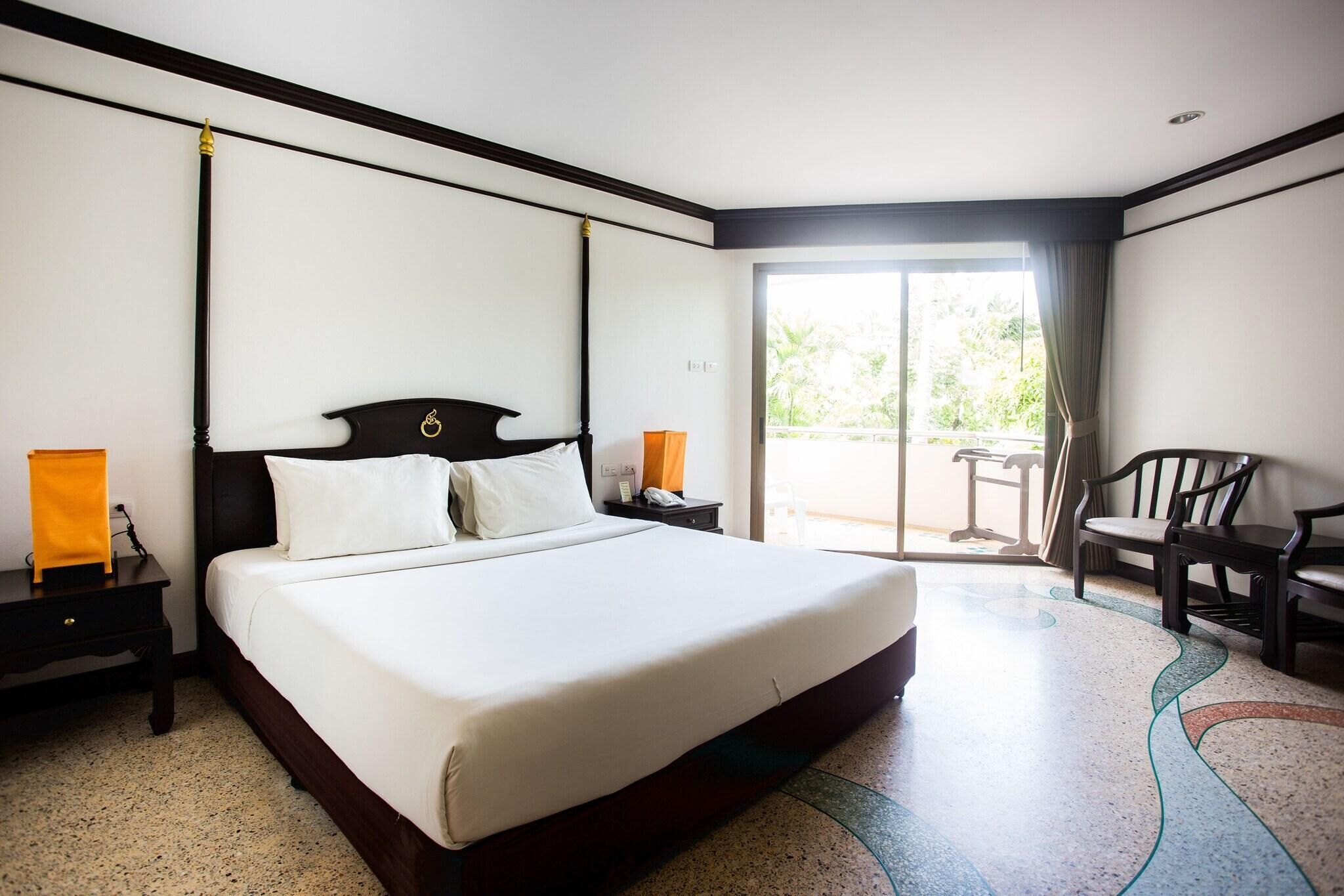 Premium bedding, minibar, in-room safe, rollaway beds