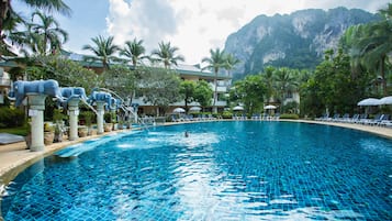 Outdoor pool, pool umbrellas, sun loungers