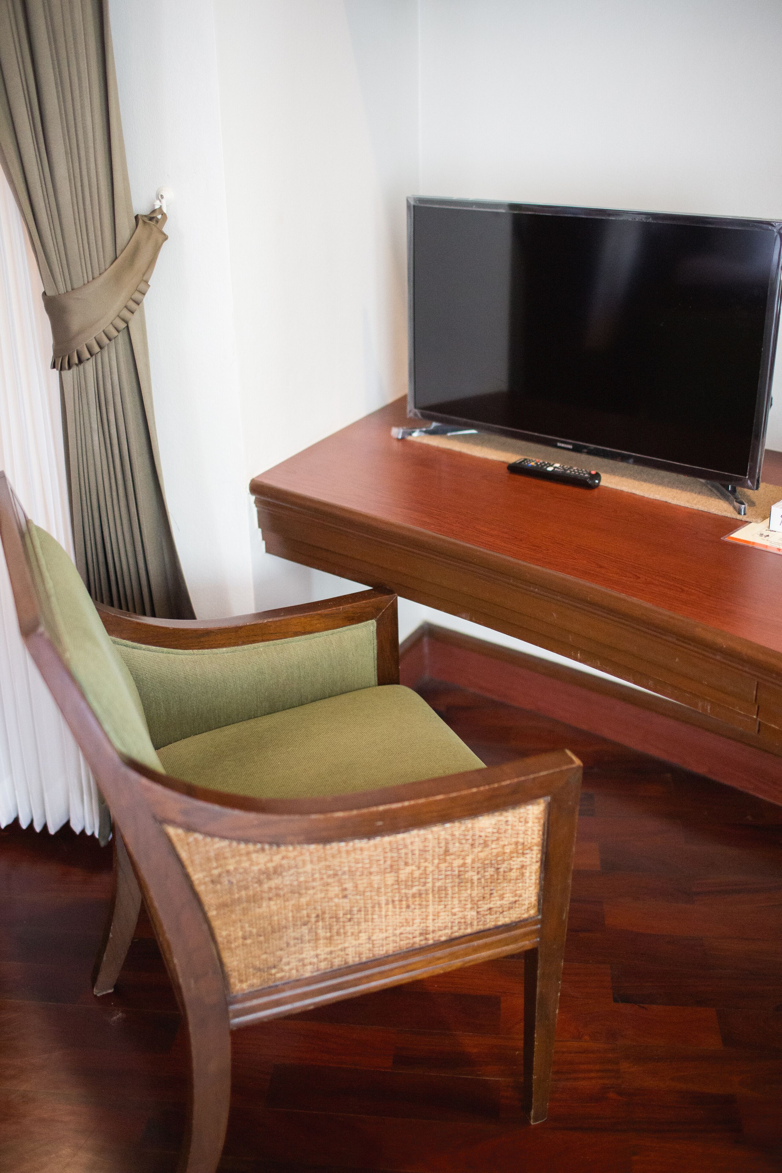 premium bedding, minibar, in-room safe, rollaway beds