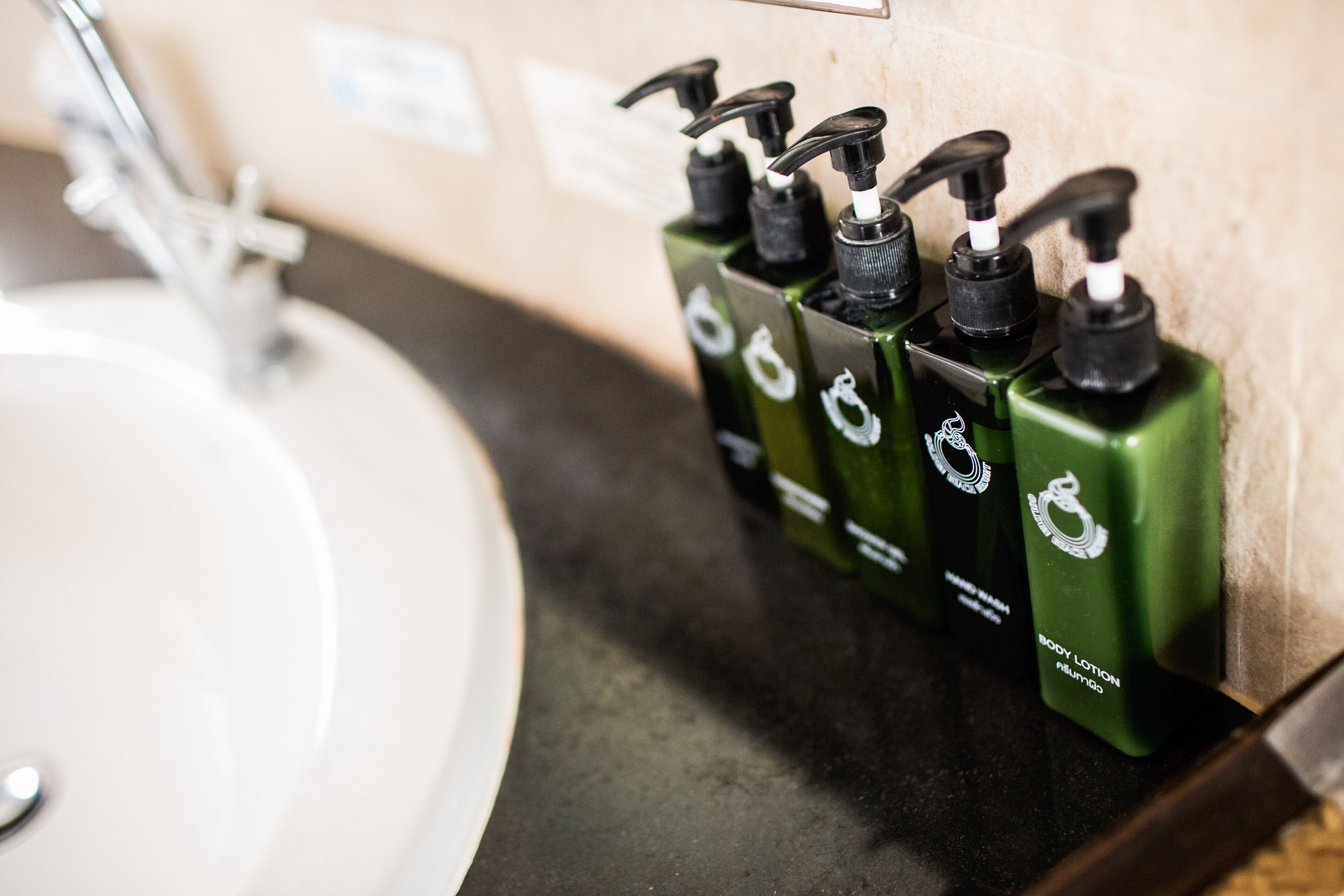 villa, sea view | bathroom | combined shower/bathtub, rainfall showerhead, free toiletries