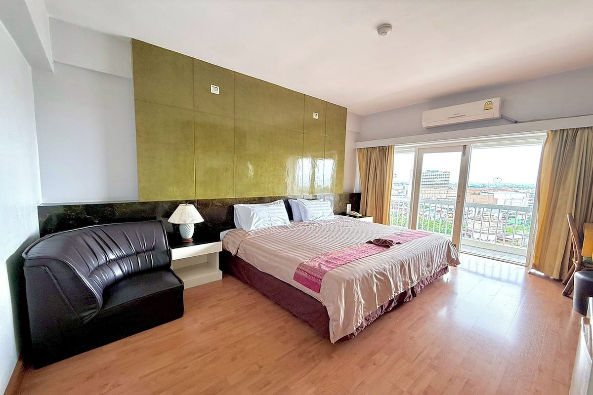 Superior Double Room | Desk, iron/ironing board, free WiFi, bed sheets