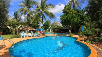 Outdoor pool, sun loungers