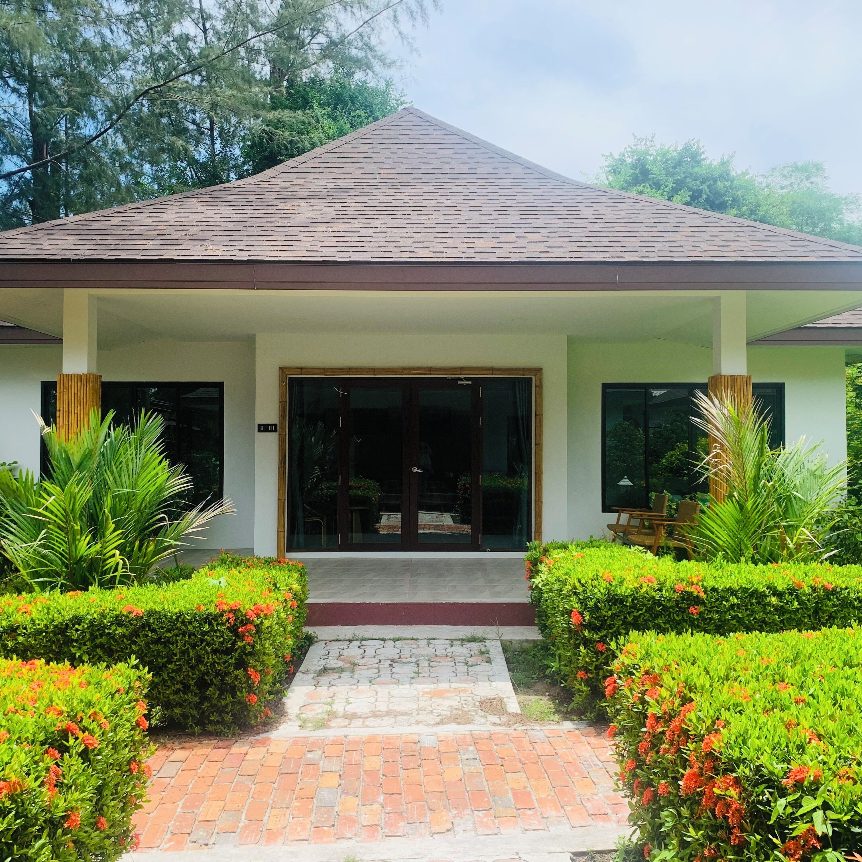 Familiekamer | Een kluis op de kamer, een bureau, verduisterende gordijnen, gratis wifi