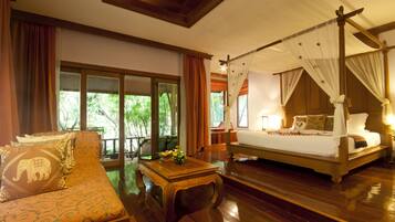 Tropical Villa Plus | Minibar, in-room safe, rollaway beds, free WiFi