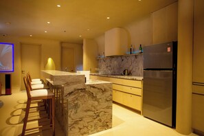 2 Bedroom Penthouse - The Bulabog Suite | Private kitchen