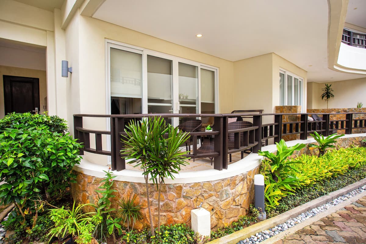 1 Bedroom Junior Suite | Balcony view
