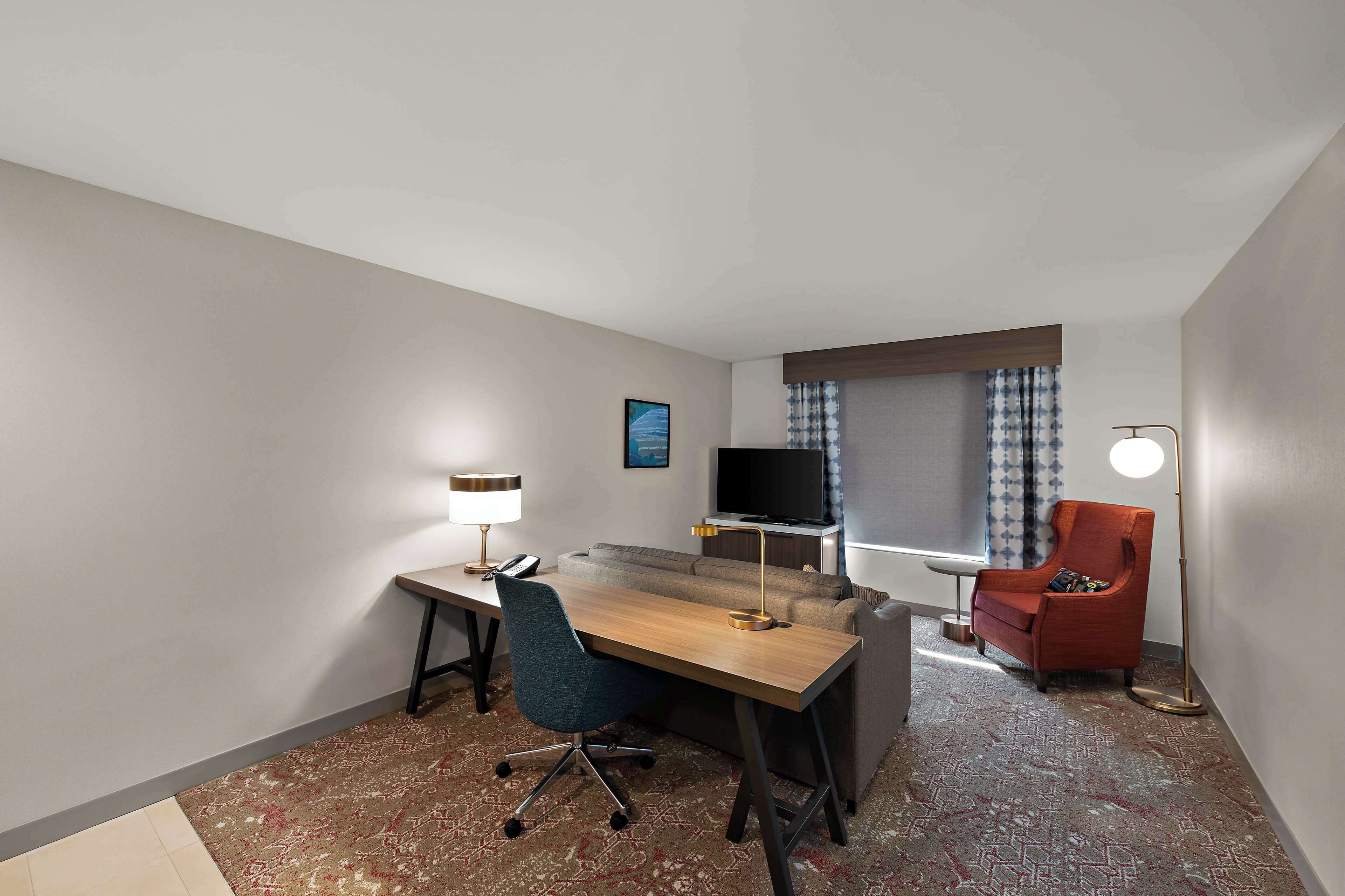 hypo-allergenic bedding, in-room safe, desk, laptop workspace