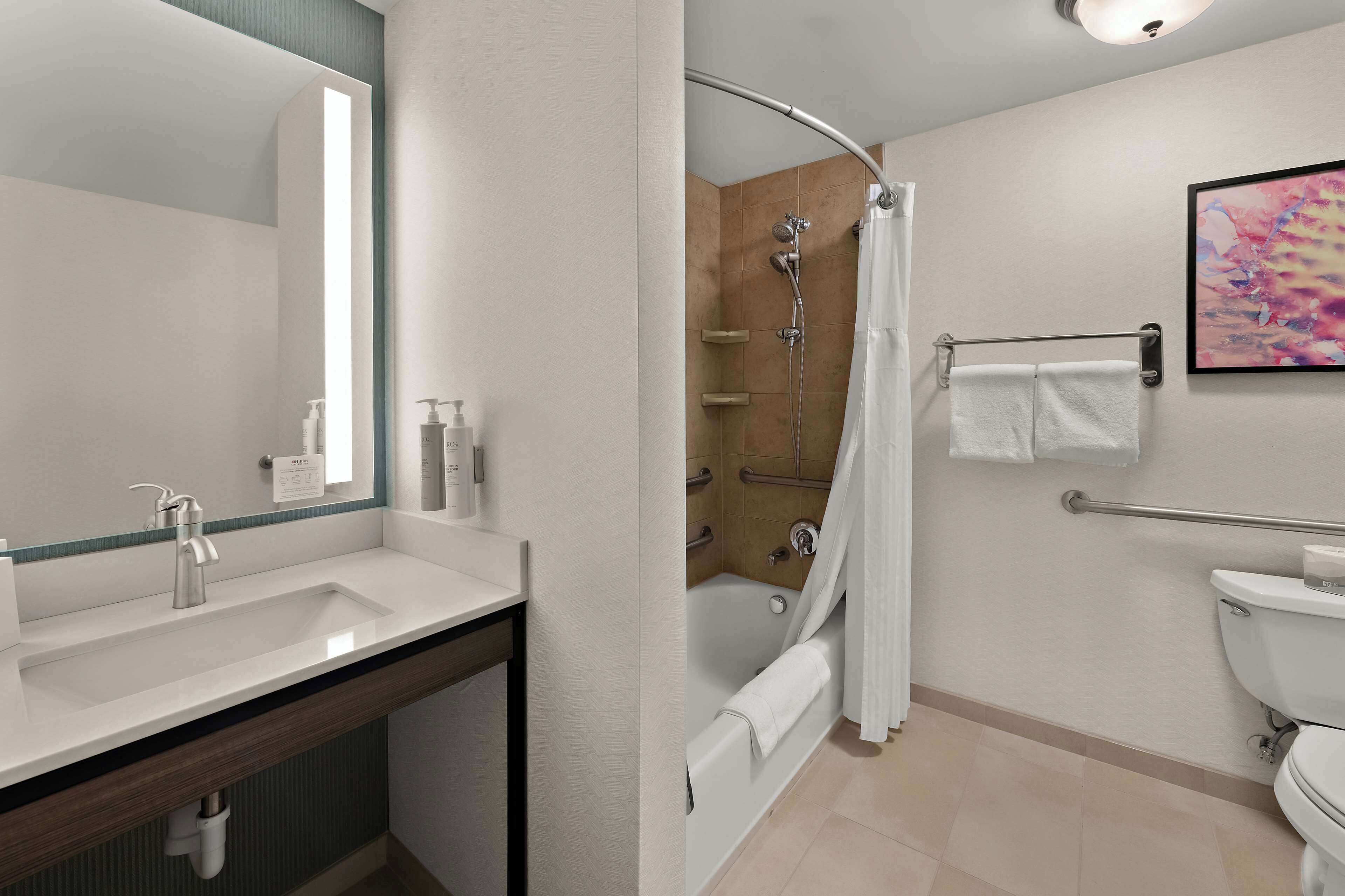 room | bathroom | combined shower/bathtub, free toiletries, hair dryer, towels