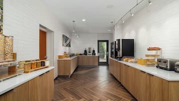 Dagelijks continentaal ontbijt inbegrepen