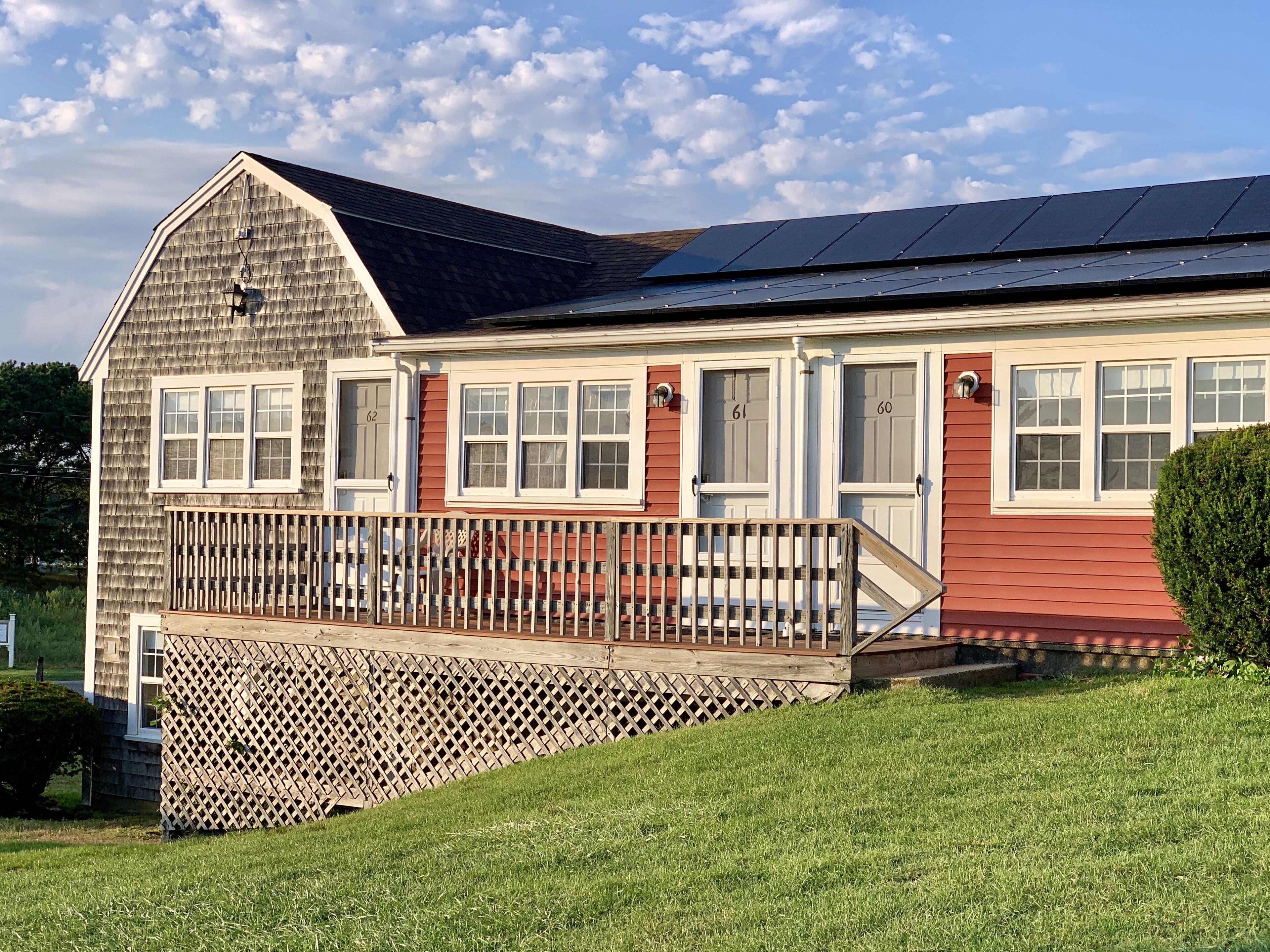 Standard Room, 1 King Bed and 1 Double Bed, Non Smoking | In-room safe, iron/ironing board, free WiFi, bed sheets