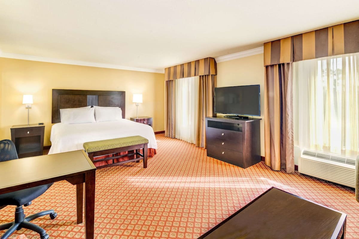 premium bedding, in-room safe, desk, blackout curtains