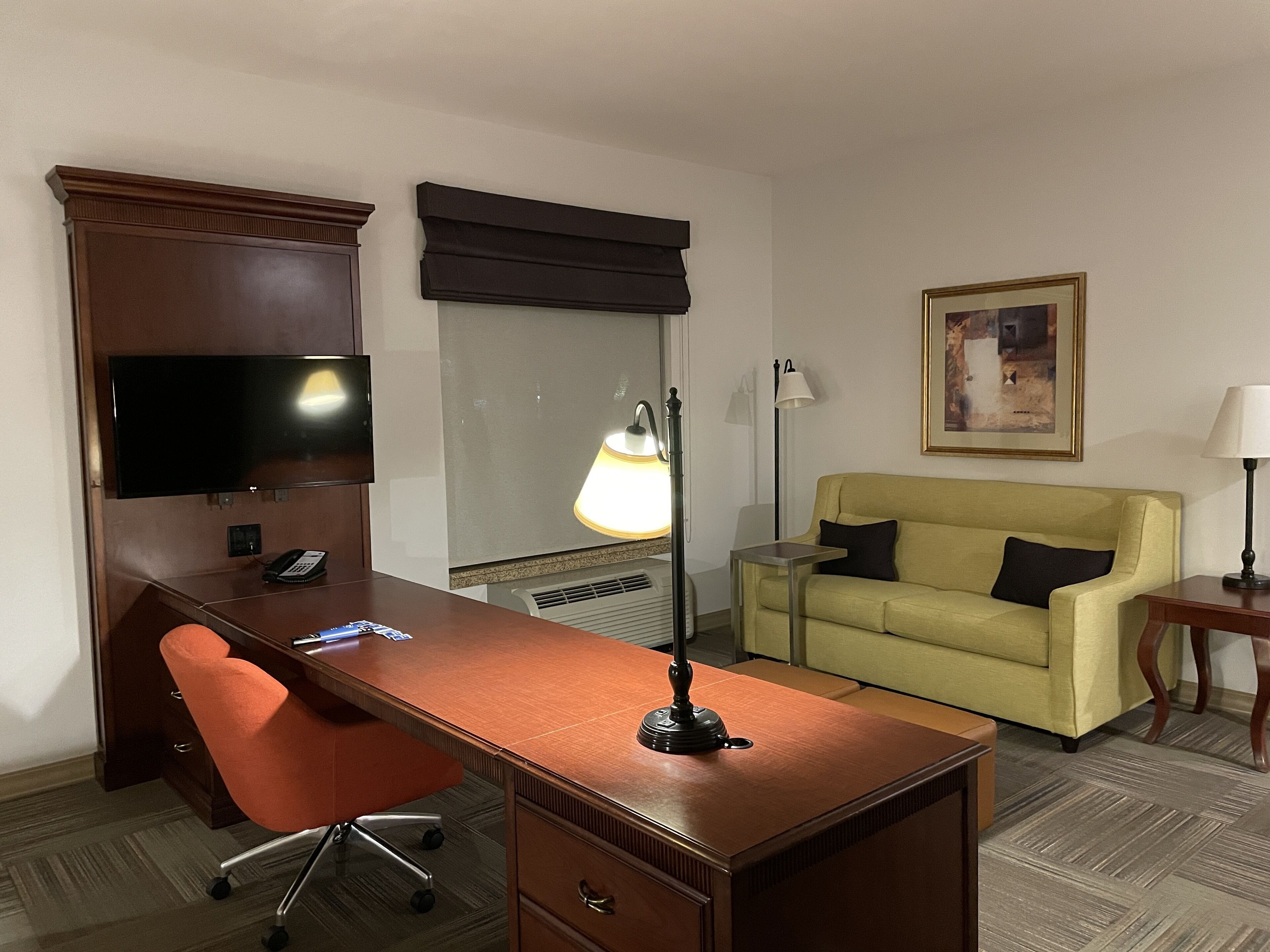 studio, accessible, non smoking | living area | 32-inch flat-screen tv with cable channels, tv