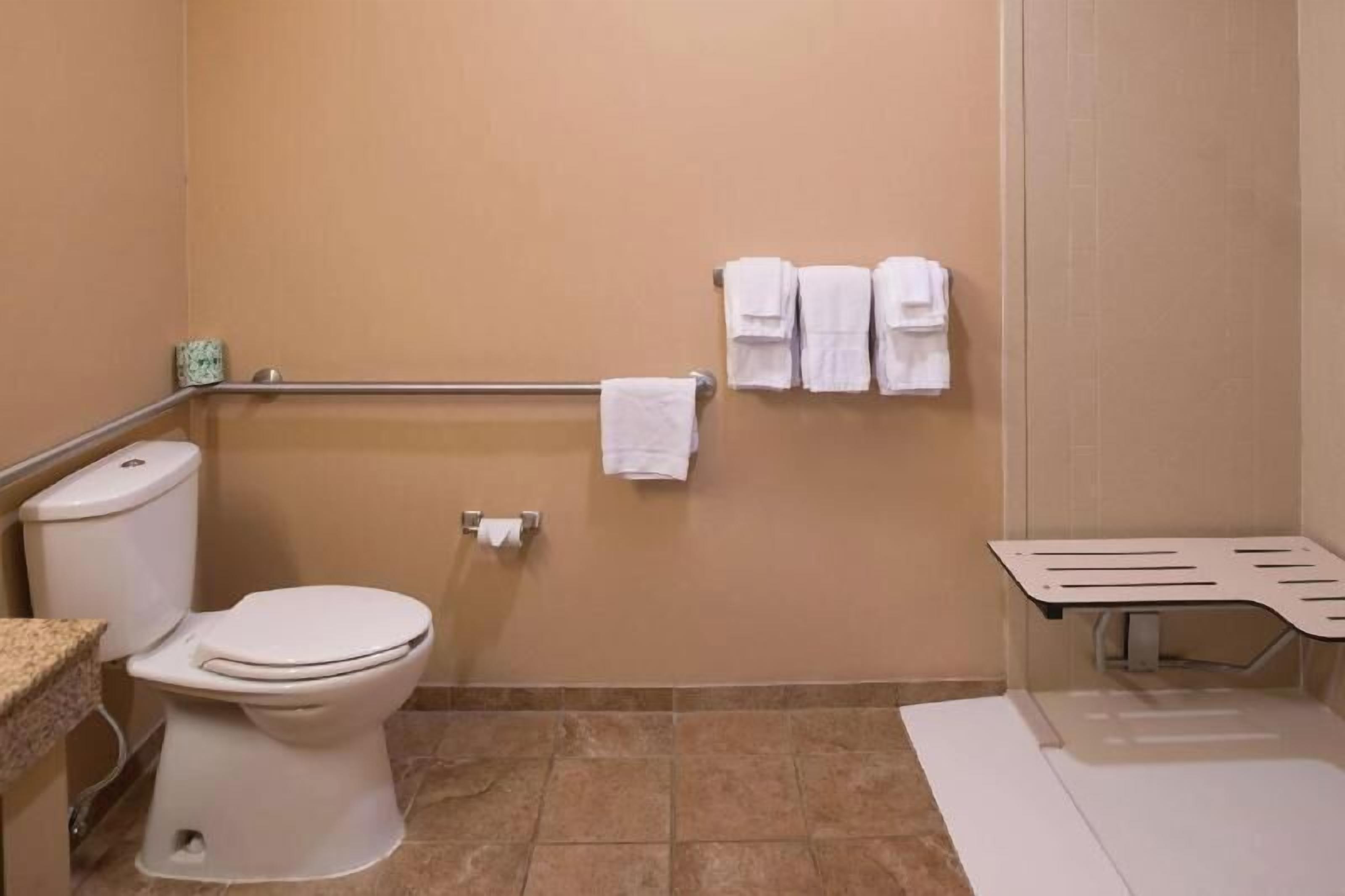 Bathroom | Free toiletries, hair dryer, towels