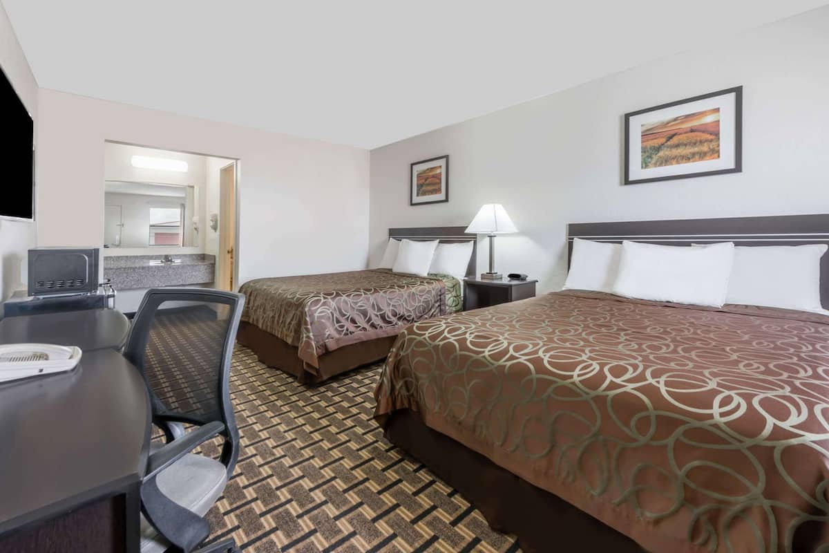 Desk, iron/ironing board, free WiFi