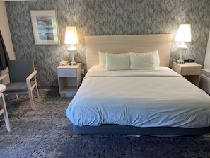 Standard Room, 1 King Bed, Accessible, Bathtub