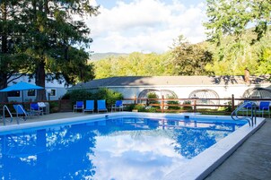 Piscina interna, piscina externa