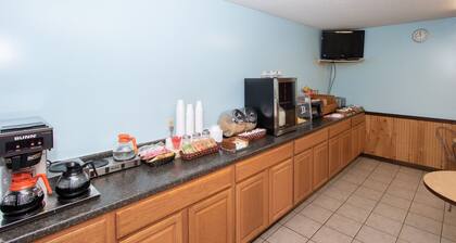 Eastbrook Inn