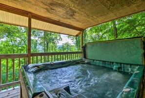 #2 - Gone Hiking Cabin | Terrace/patio