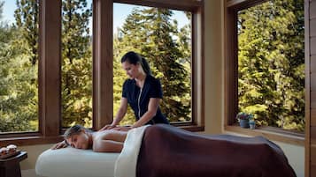 Couples treatment room(s), sauna, hot tub, steam room, body treatments