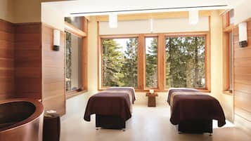 Couples treatment room(s), sauna, hot tub, steam room, body treatments