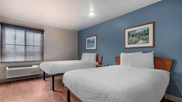 Desk, laptop workspace, iron/ironing board, free WiFi