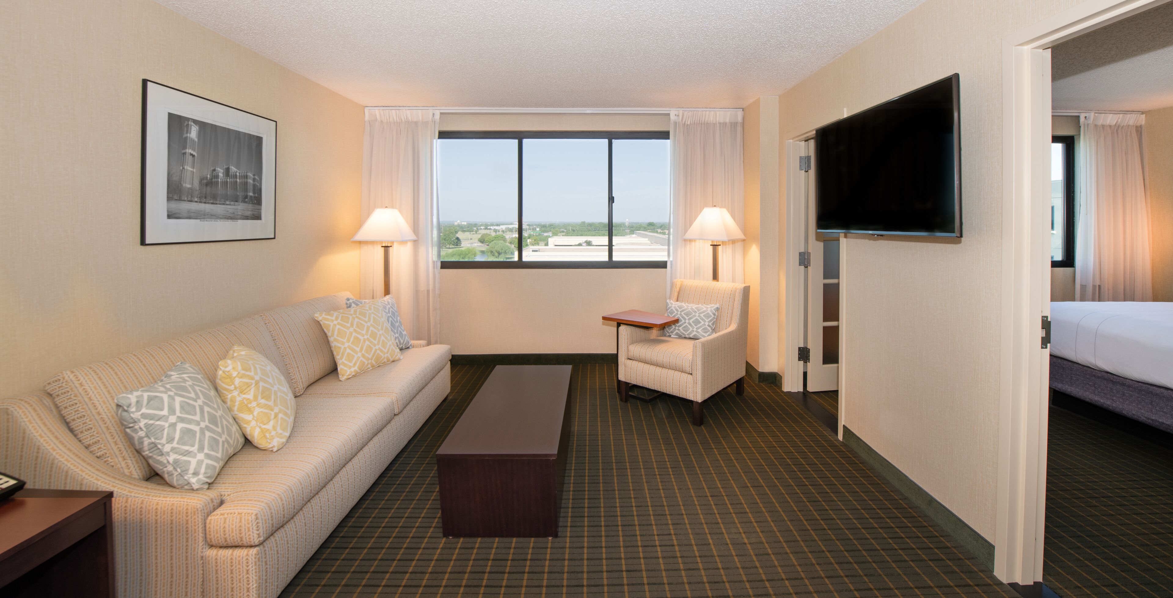 premium suite | living area | flat-screen tv