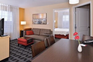 Suite, 2 Bedrooms | Premium bedding, in-room safe, desk, iron/ironing board