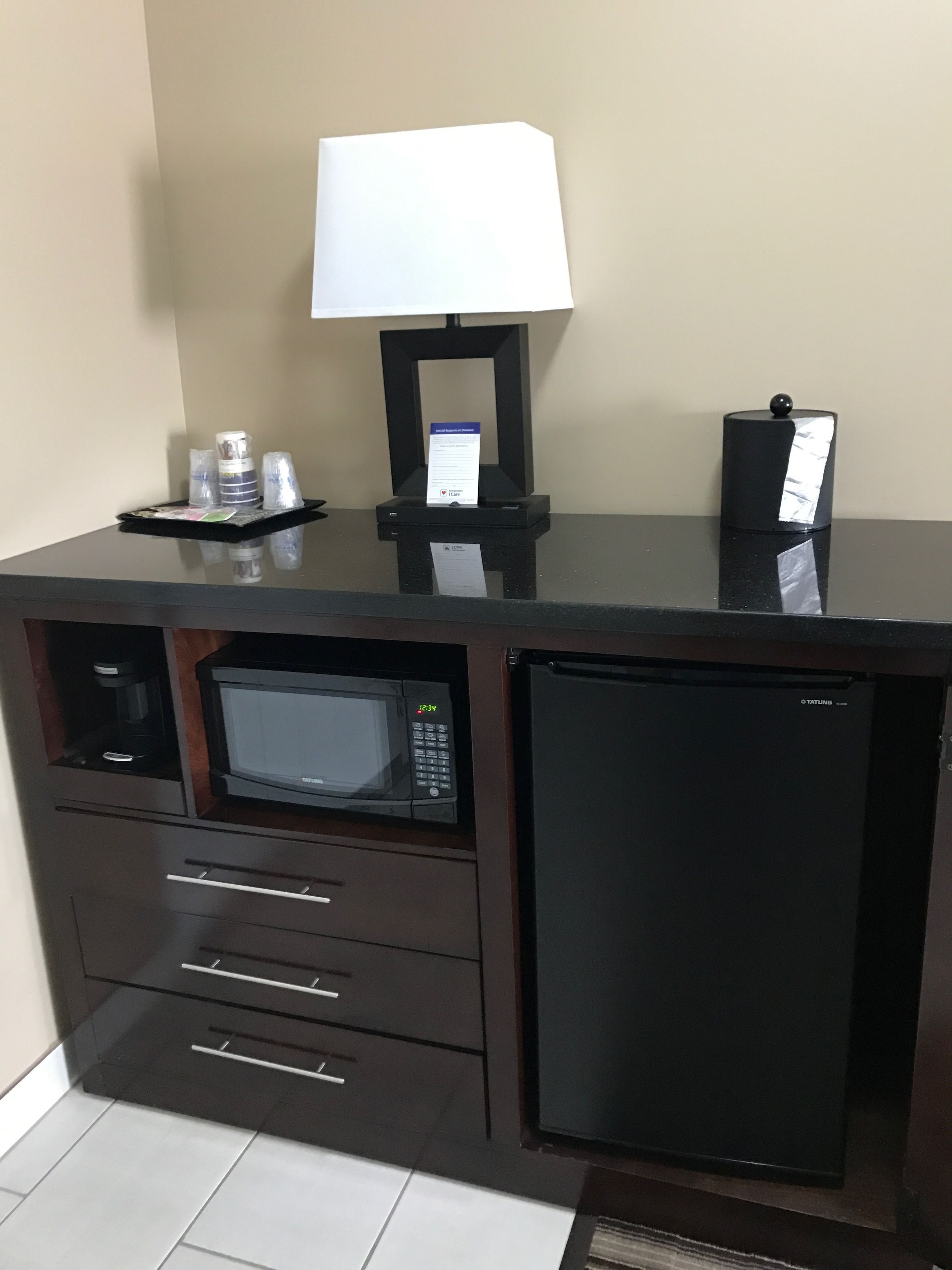 hypo-allergenic bedding, pillow-top beds, desk, laptop workspace