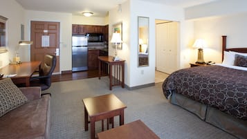 Schreibtisch, laptopgeeigneter Arbeitsplatz, Verdunkelungsvorhänge