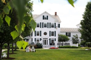 1 間睡房、房內夾萬、獨特設計、熨斗/熨衫板