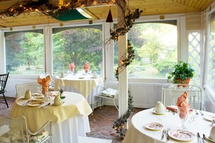 Café da manhã continental grátis todos os dias