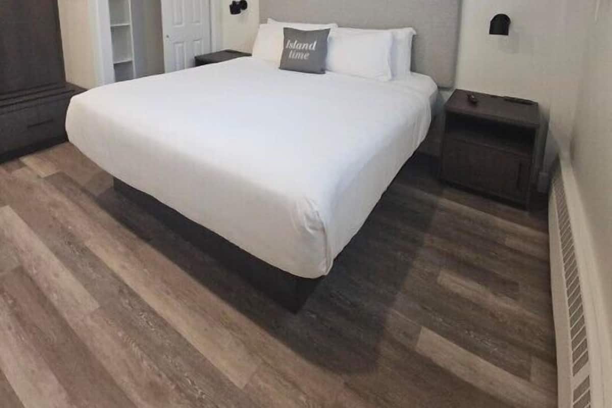 Suíte superior | Edredons de pluma, camas Select Comfort, escrivaninha