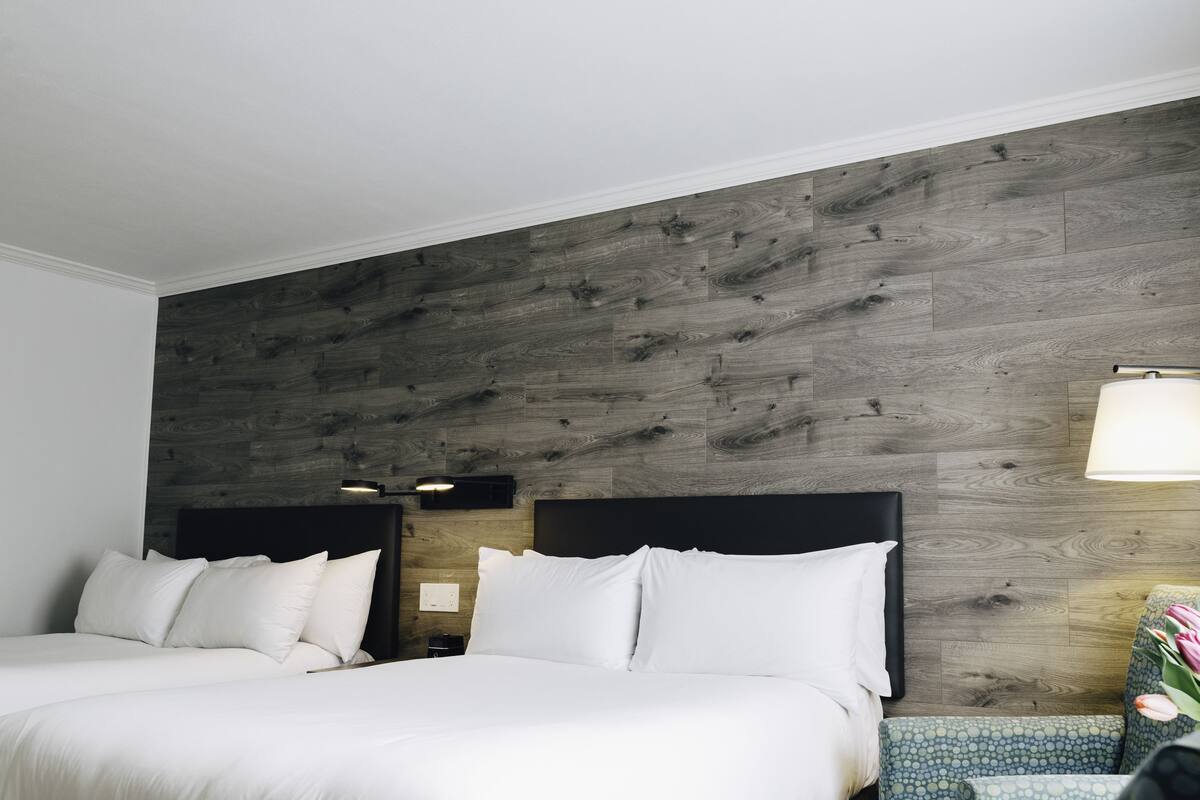 superior double room, upper floor | 1 bedroom, down duvets, select comfort beds, desk