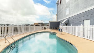 Udendørs pool