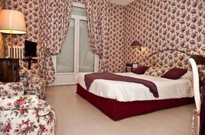 Standard Double Room | Egyptian cotton sheets, minibar, free cribs/infant beds, rollaway beds