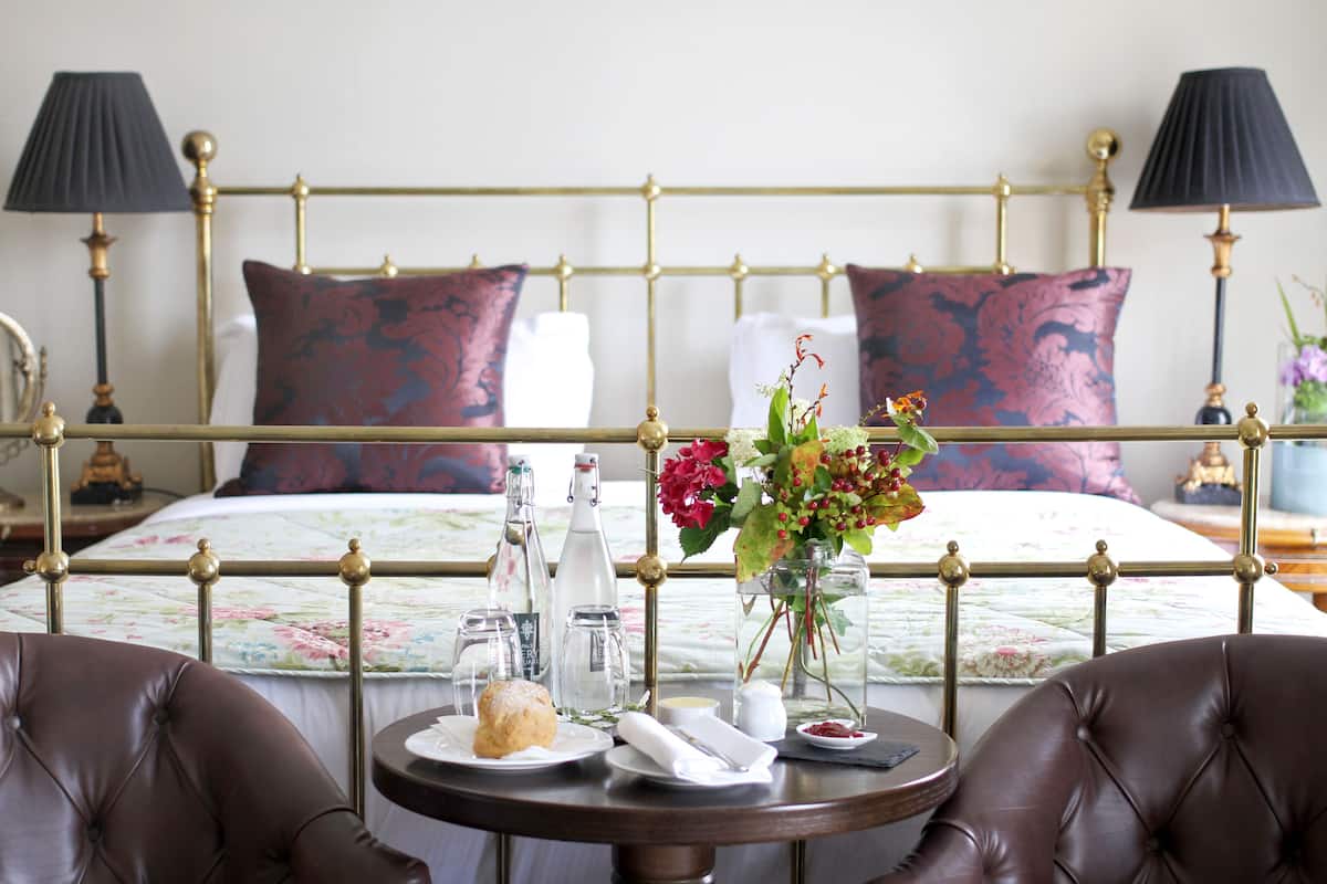 heritage period style room | hypo-allergenic bedding, select comfort beds, in-room safe, desk