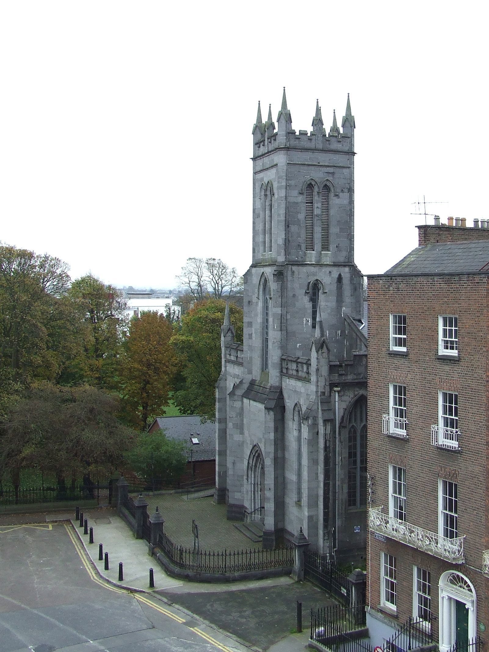 hypo-allergenic bedding, select comfort beds, in-room safe, desk