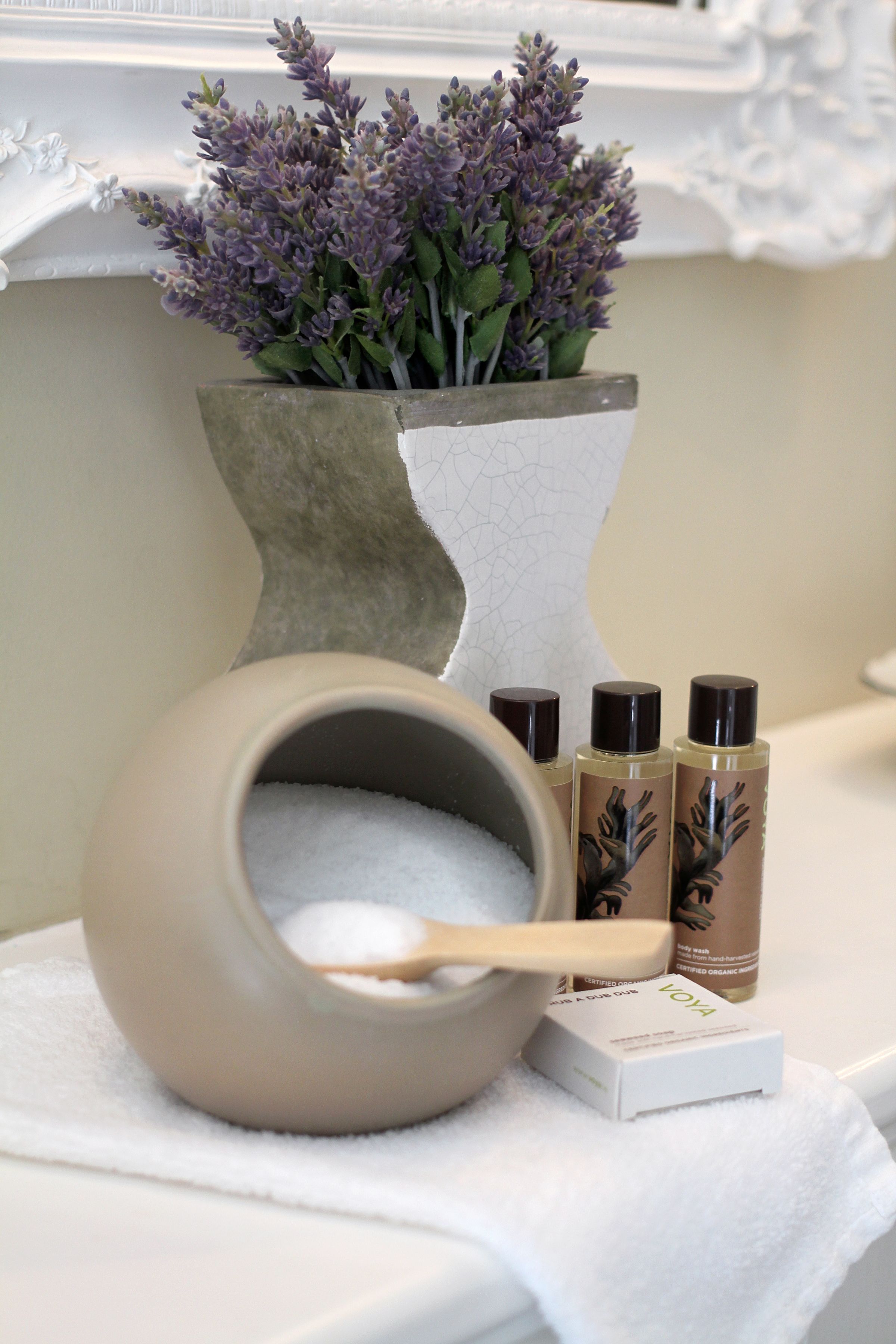 rainfall showerhead, free toiletries, hair dryer, bathrobes