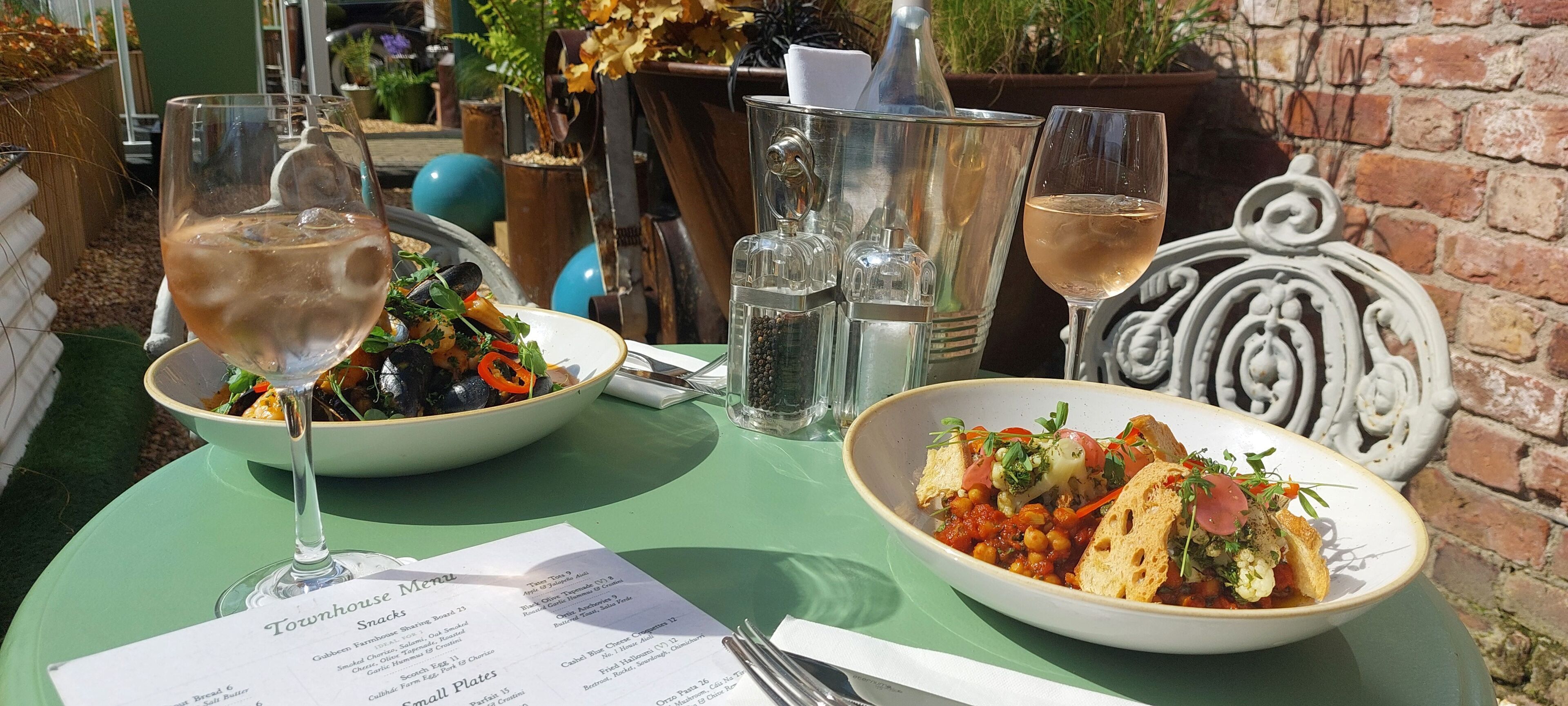 lunch and dinner served