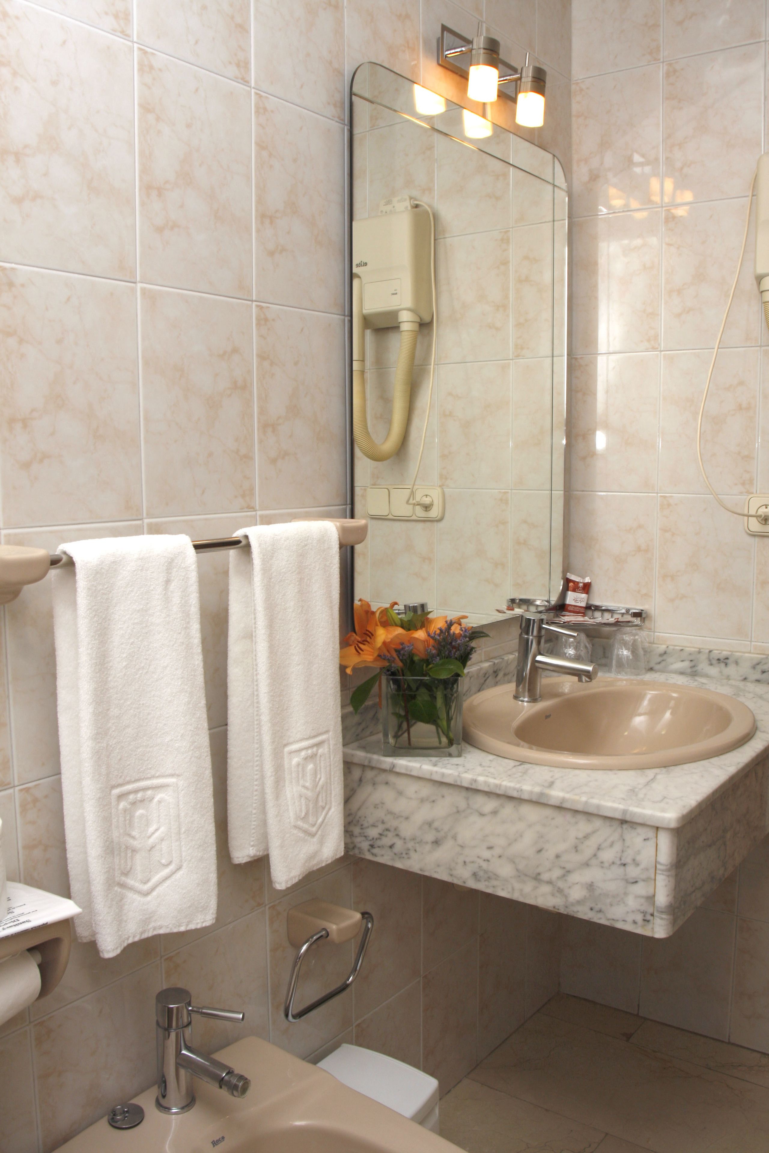 Photo - Hotel Helmántico