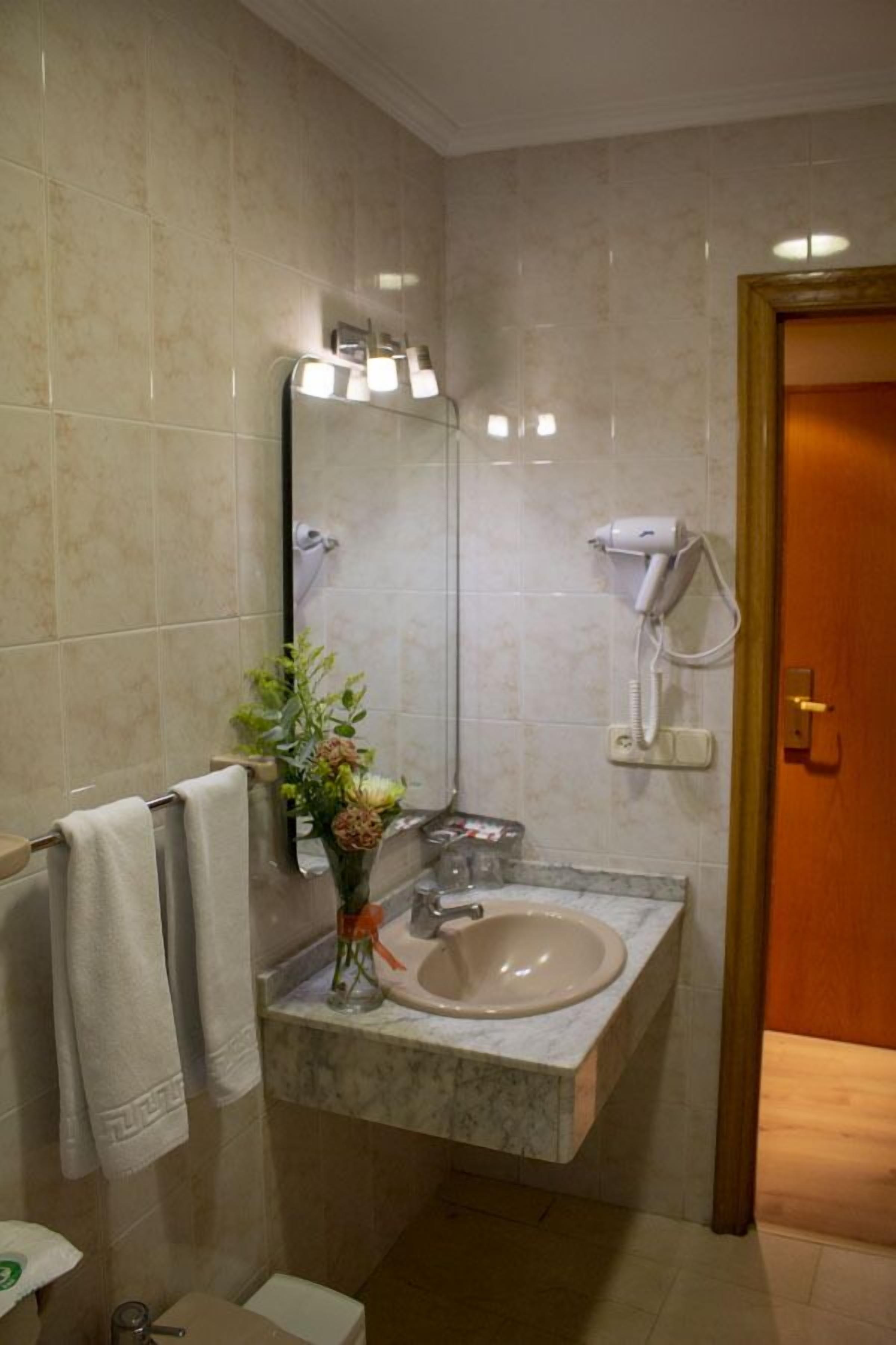 Photo - Hotel Helmántico