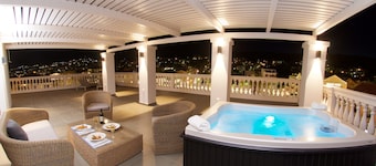 Aenos Hotel