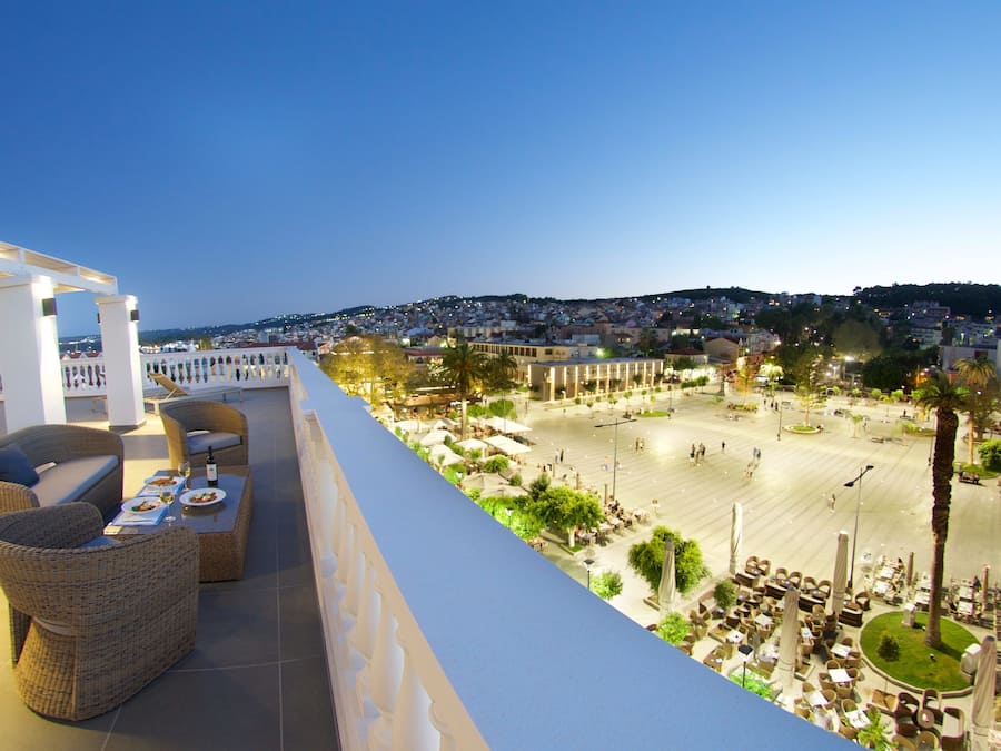 Master Suite with Outdoor Jetted Tub and Panoramic Sea view | City view