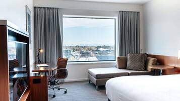 Superior Room, 1 King Bed | In-room safe, individually furnished, desk, laptop workspace