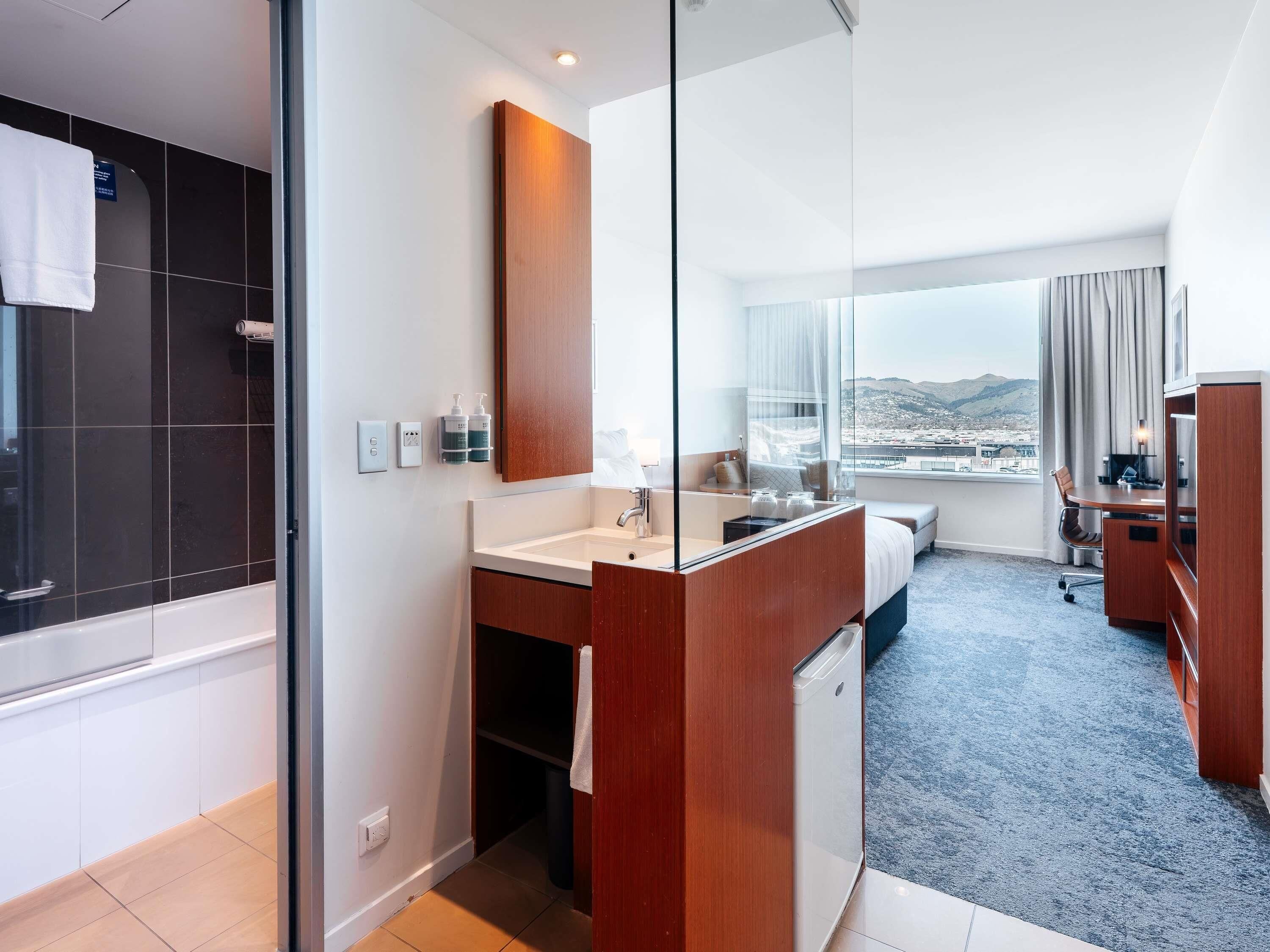 Coffres-forts dans les chambres, ameublement personnalisé, bureau