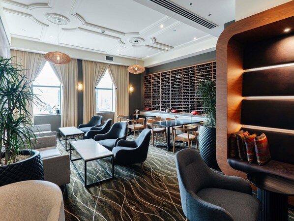 Bar (on property) - Novotel Christchurch Cathedral Square (Christchurch)