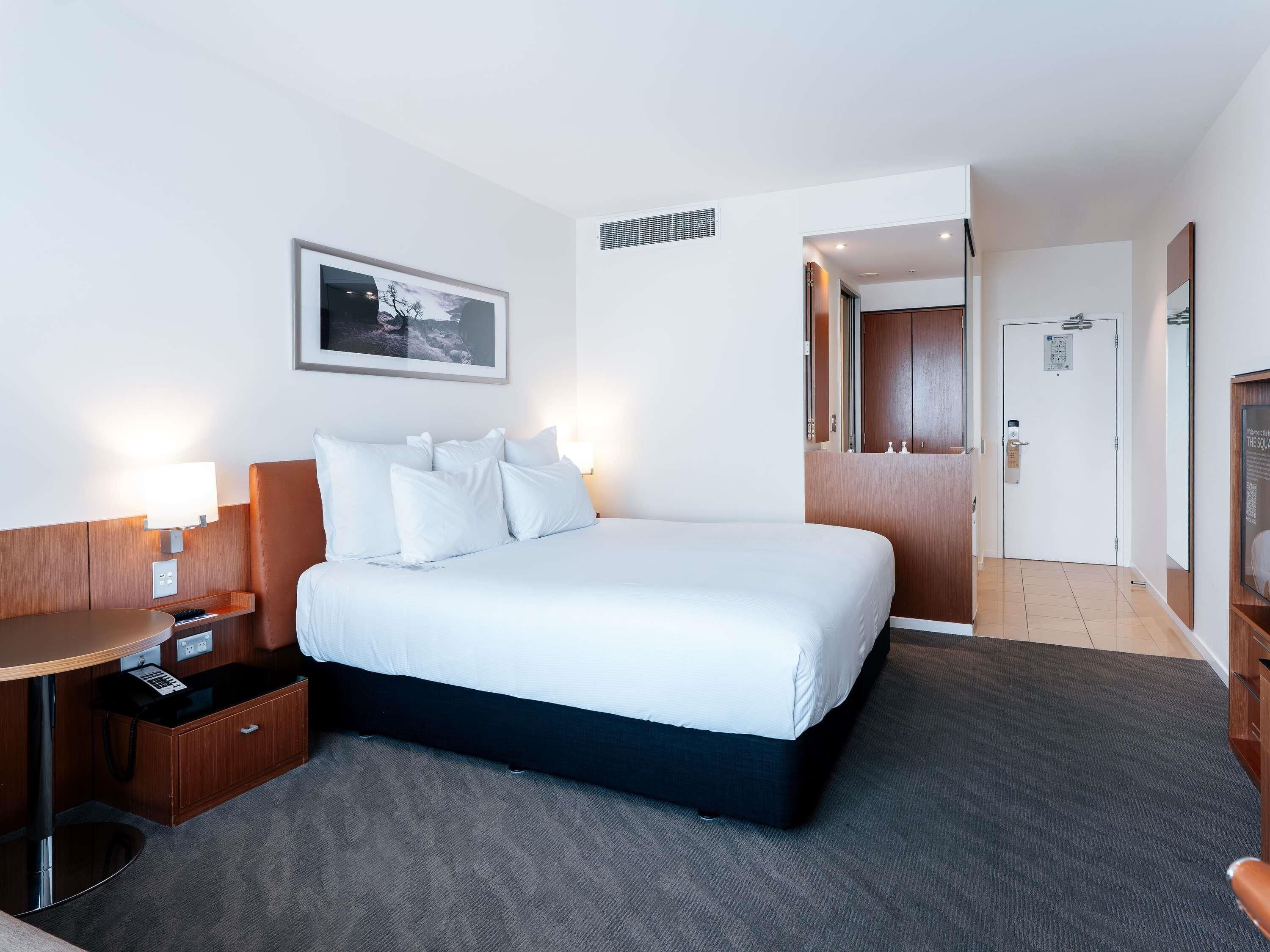 Coffres-forts dans les chambres, ameublement personnalisé, bureau