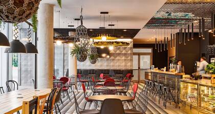 ibis Barcelona Glories 22