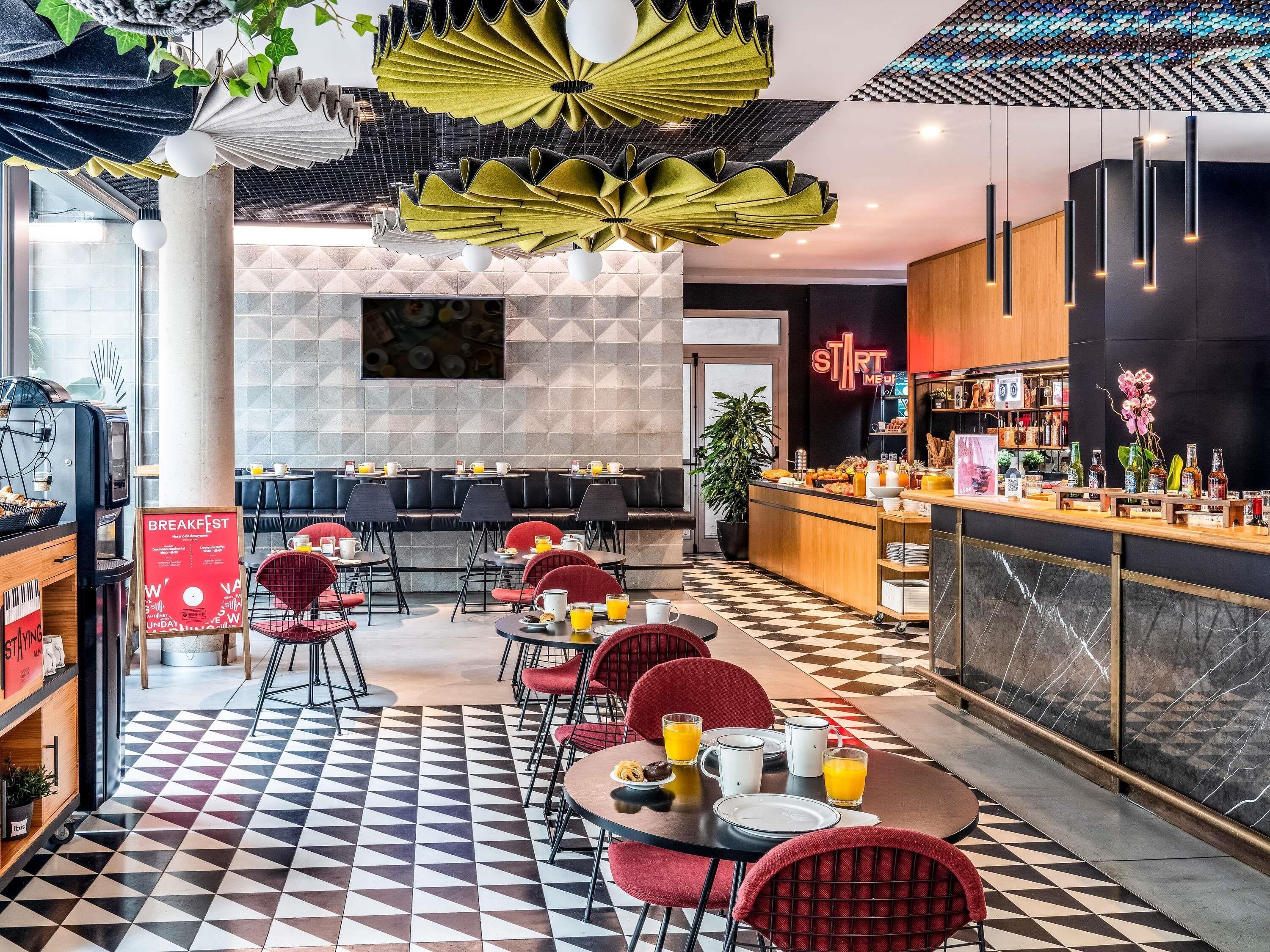 Daily buffet breakfast (EUR 10.95 per person)