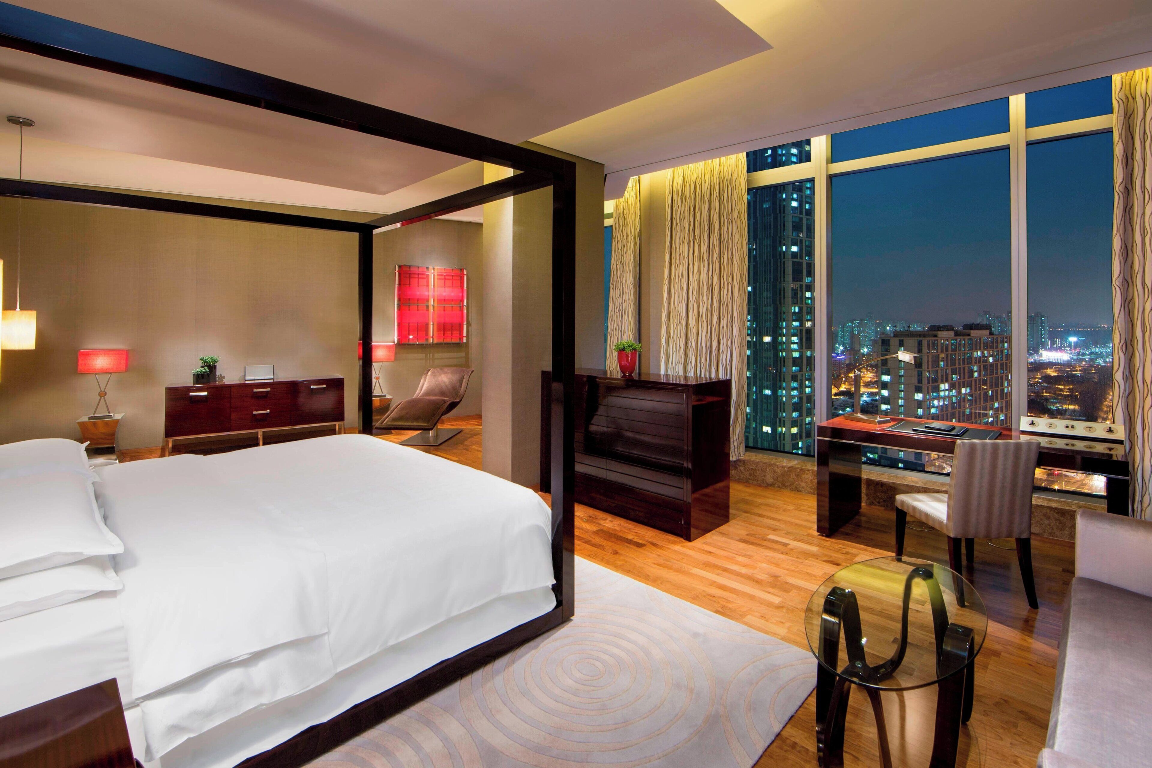 Premium bedding, pillowtop beds, in-room safe, desk